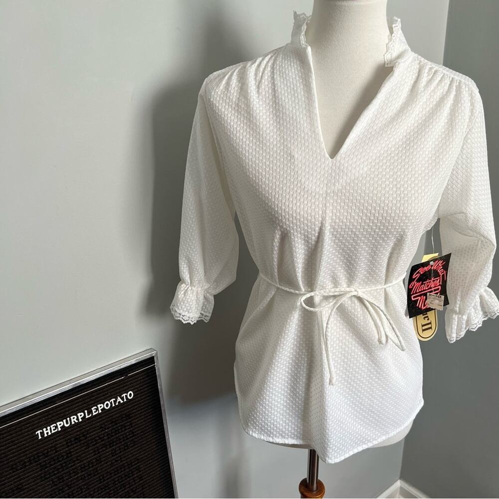 NWT Vintage 70s City Wear II White Eyelet Lace Waist Tie Top size 32